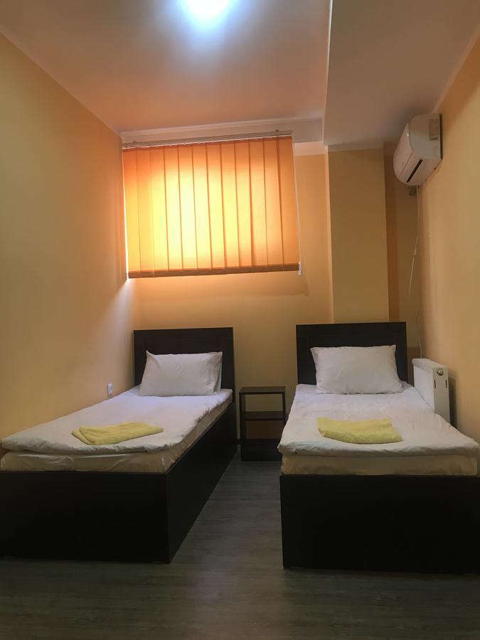 Starhostel Kutaisi Exteriér fotografie
